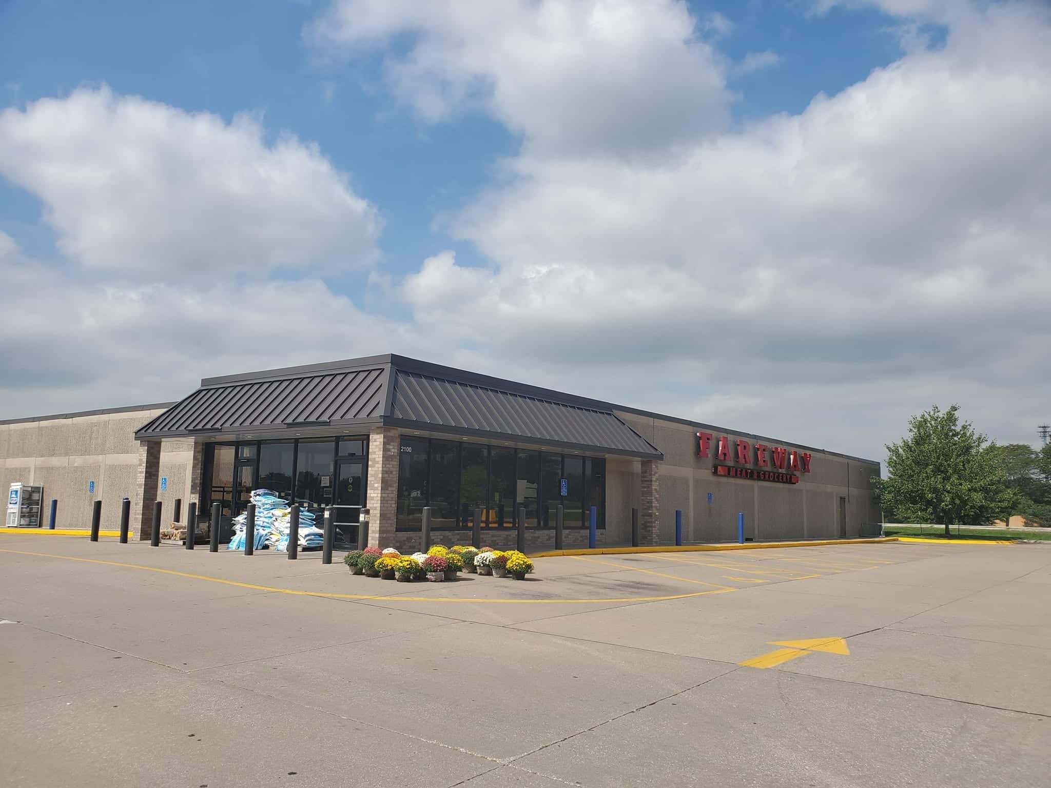 Fareway Stores-Muscatine directory image