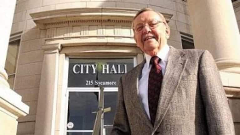 Mayor Dick O’Brien passes away on New Years Day