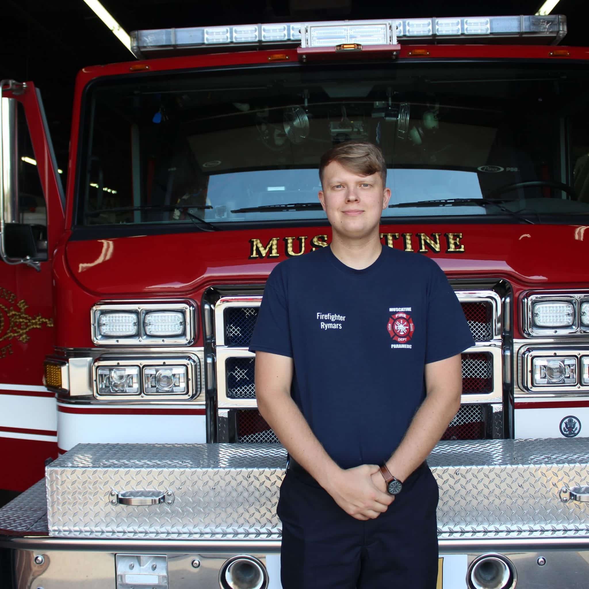 Muscatine firefighter returns from 10-month deployment to Qatar