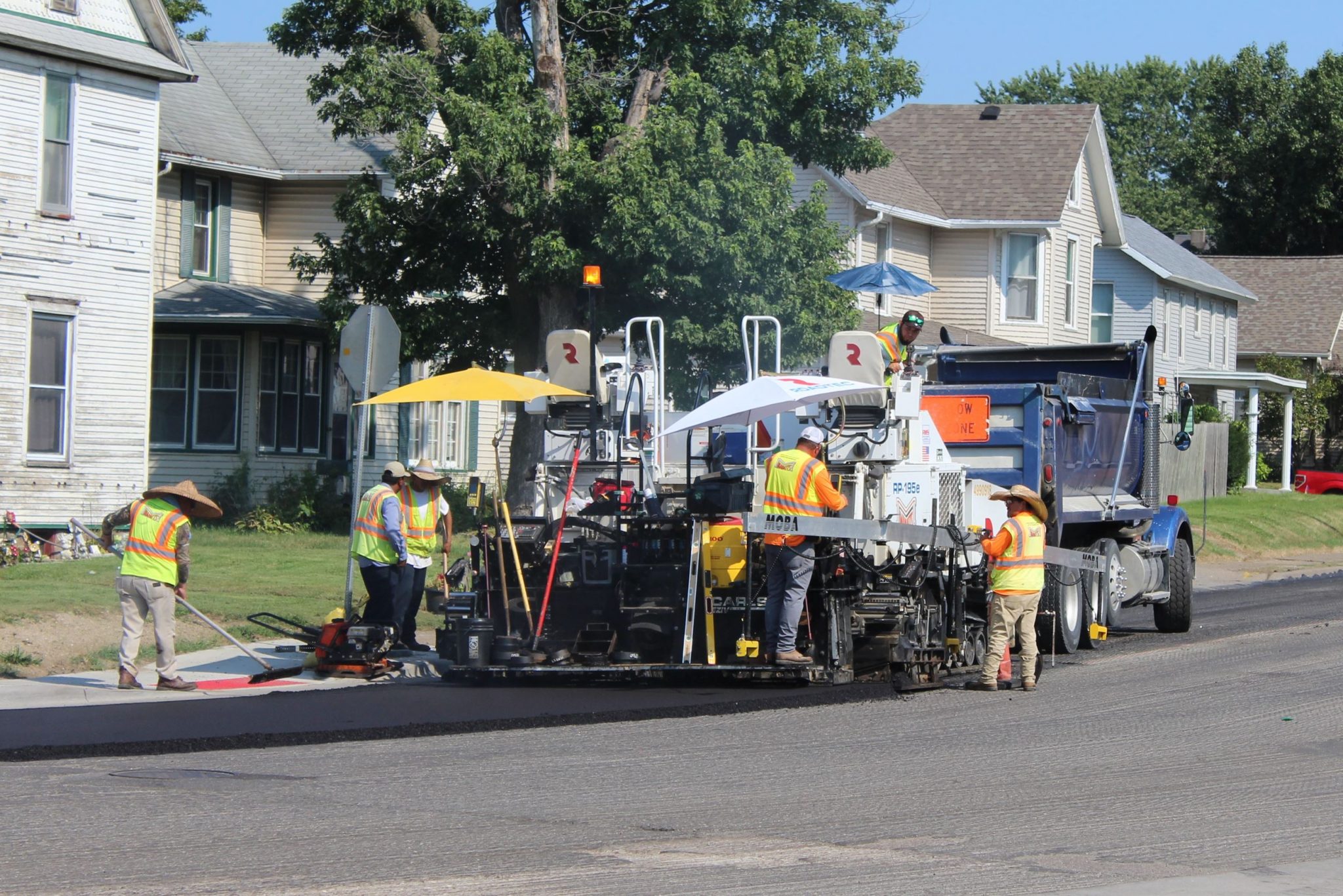 Expect traffic delays as asphalt overlay continues on Park Avenue